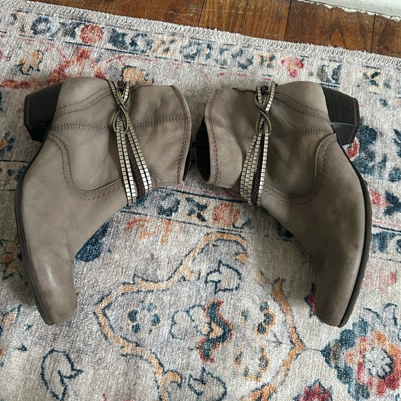 Tamaris Tan Ankle Height Bootie Size 41 US 9.5 - Picture 5 of 9